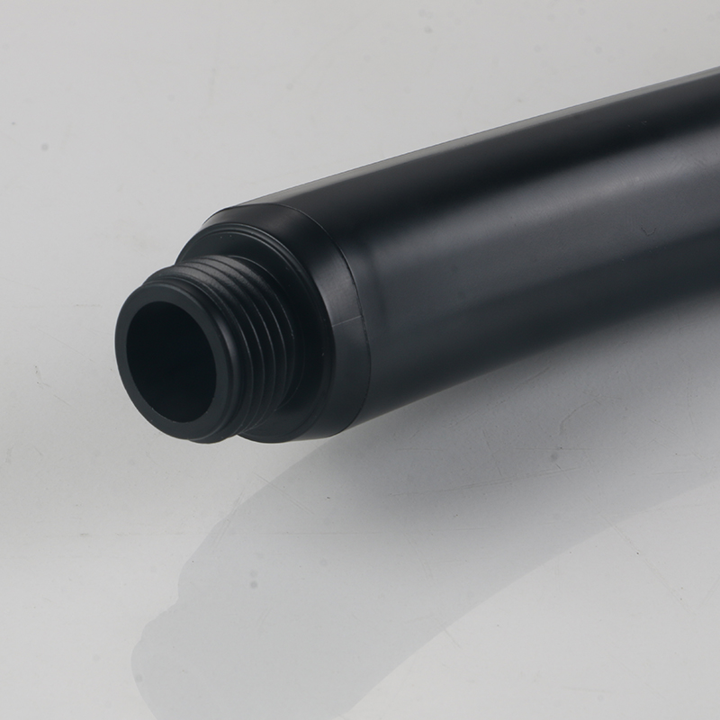 Japanische schwarze Dusche mit schwenkbarem Kopf