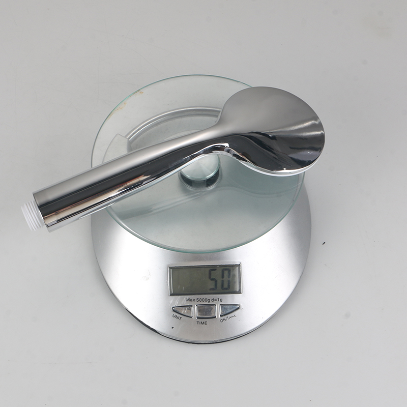 Welche Vorteile bietet die Verwendung eines Duschkopfes aus Edelstahl im Vergleich zu anderen Materialien?